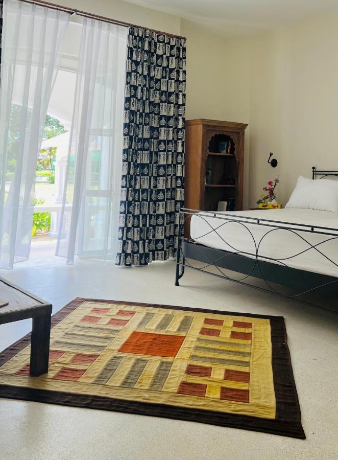 Bed and Breakfast ZumZum Beach House Kinondo Exterior foto