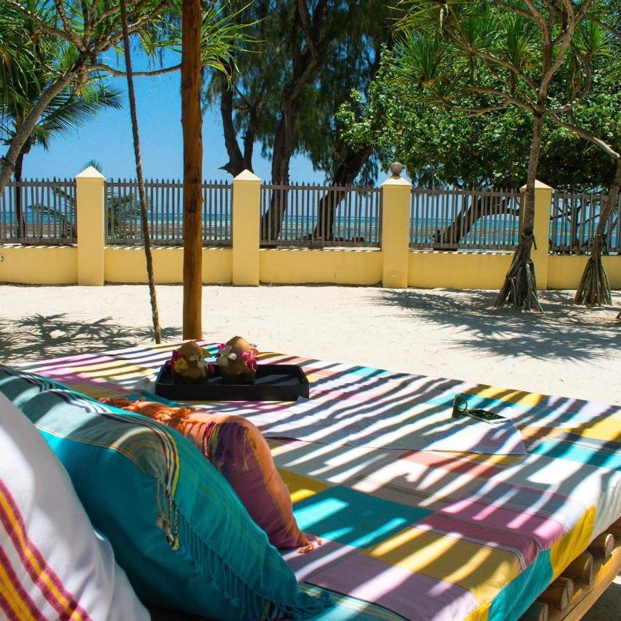 Bed and Breakfast ZumZum Beach House Kinondo Exterior foto